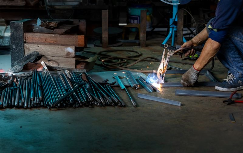 宏中廣告 招牌鐵件焊接